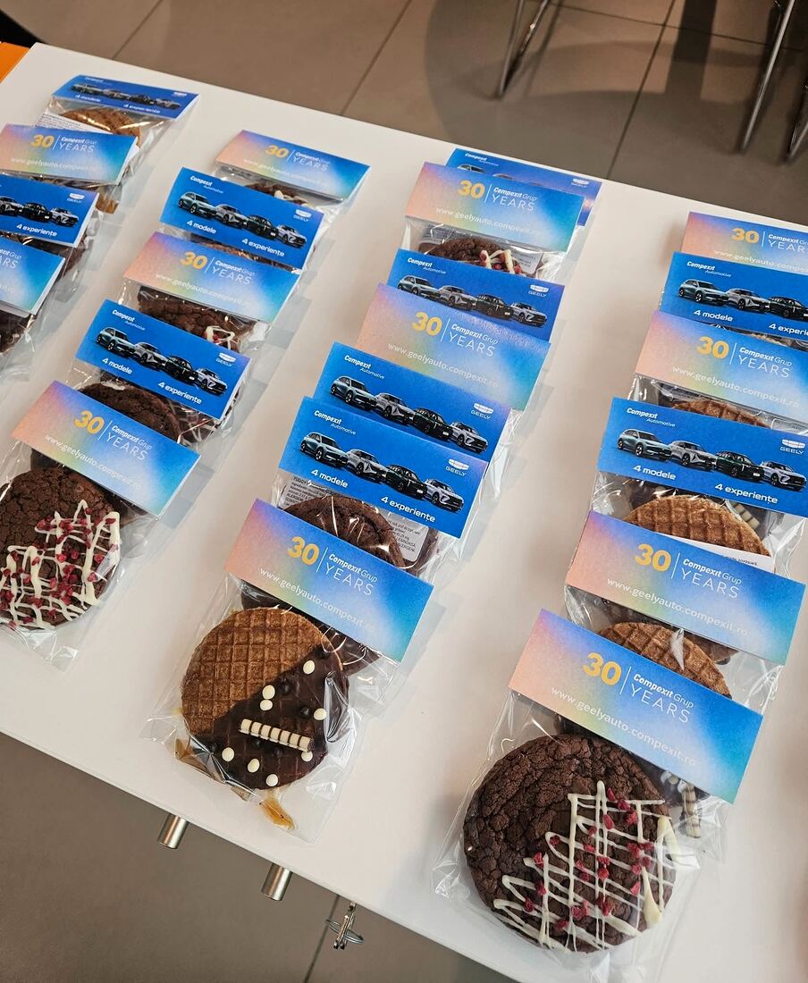 Stroopwafels ambalate individual, cu eticheta unei firme, pregătite pentru un eveniment